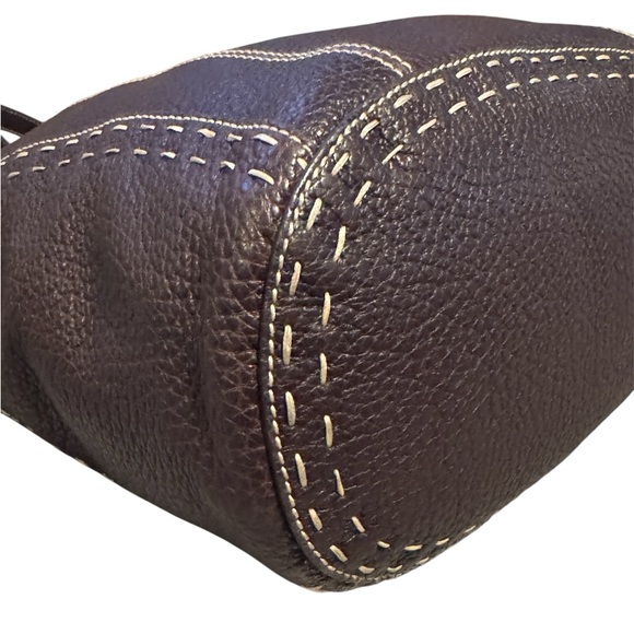 Dolce & Gabbana "Borsa A Spalla Vitello Celtic" Tote - Picture 6 of 10